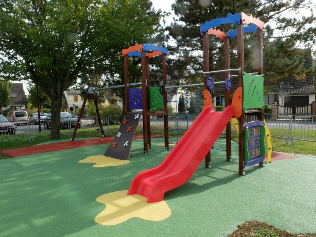 Torre Tobogán para parques infantiles. Conjunto Segura