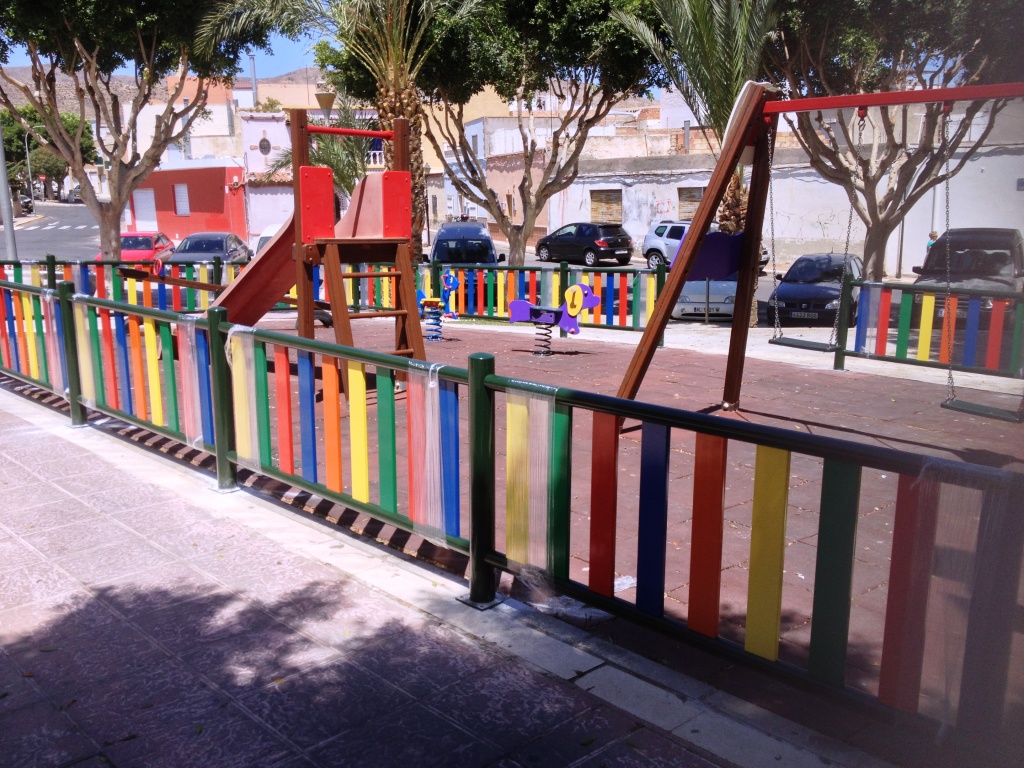 Valla Metalica De Colores Parque Infantil Almeria
