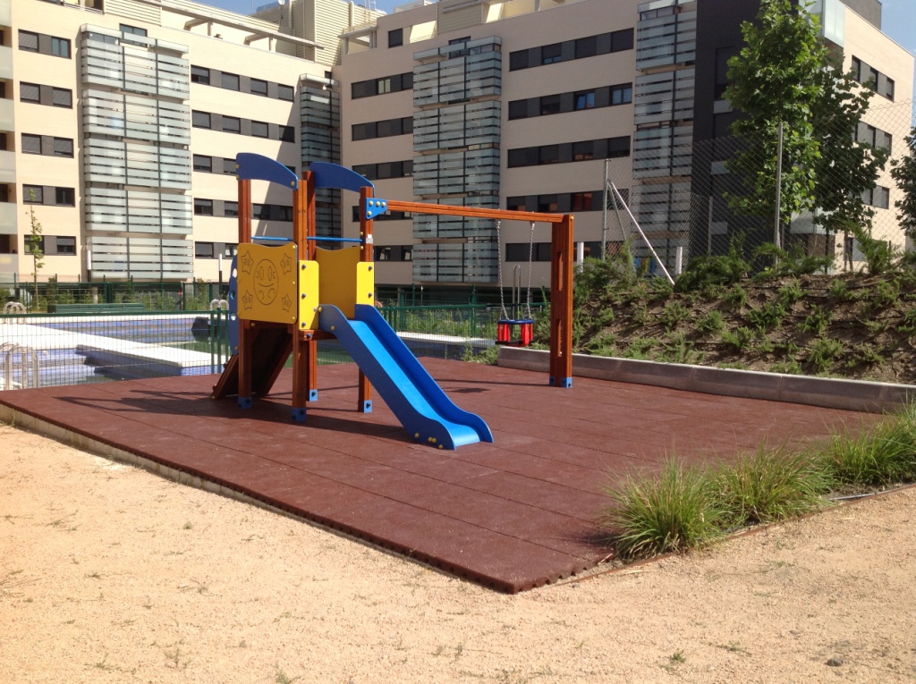 Mobiliario Urbano e Instalación de Parques Infantiles