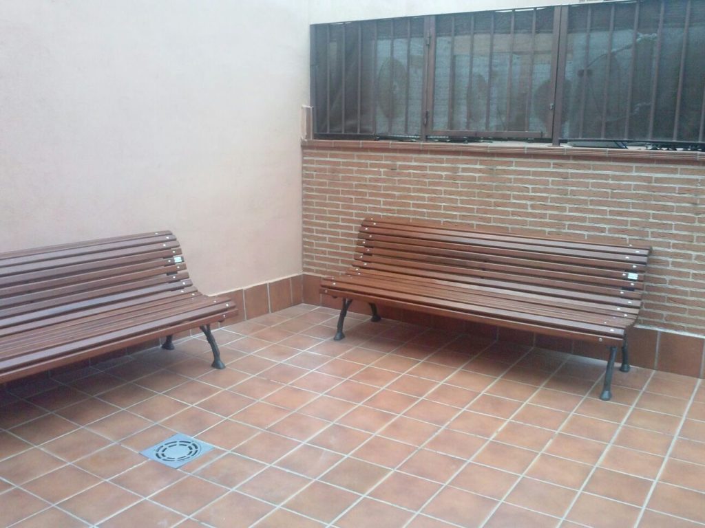 Mobiliario Urbano, Bancos Románticos Meco.