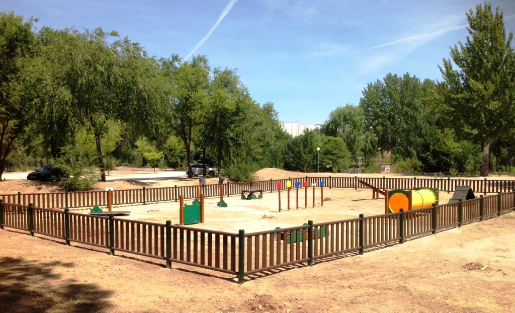 Parque Agility Ayuntamiento De San Agustin Del Madrid - Parques infantiles - Mobiliario urbano
