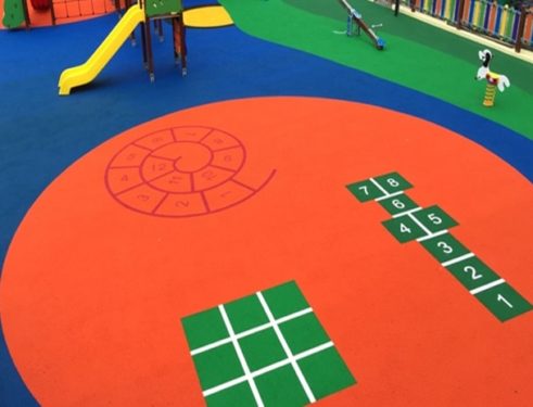 Pavimento de Caucho Continuo Para Parques Infantiles - M. y Recreo