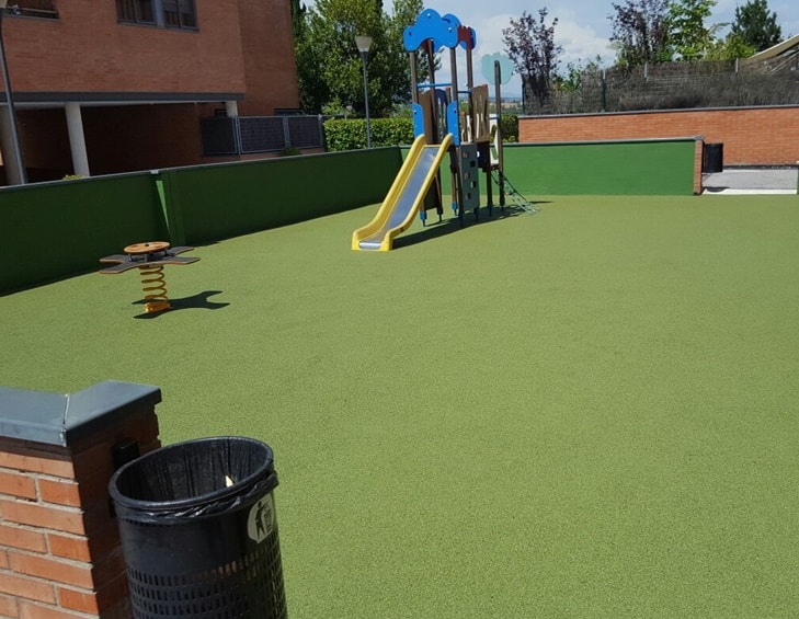 Pavimento de Caucho Continuo Para Parques Infantiles - M. y Recreo