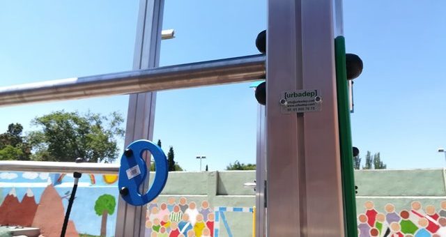 Columpios antivandálicos para parques infantiles de exterior