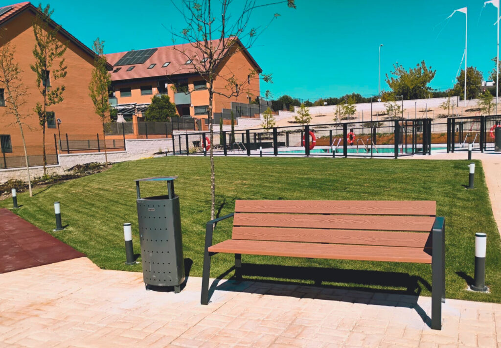  Renovación de espacios comunes con mobiliario urbano en Valdemoro (Madrid)